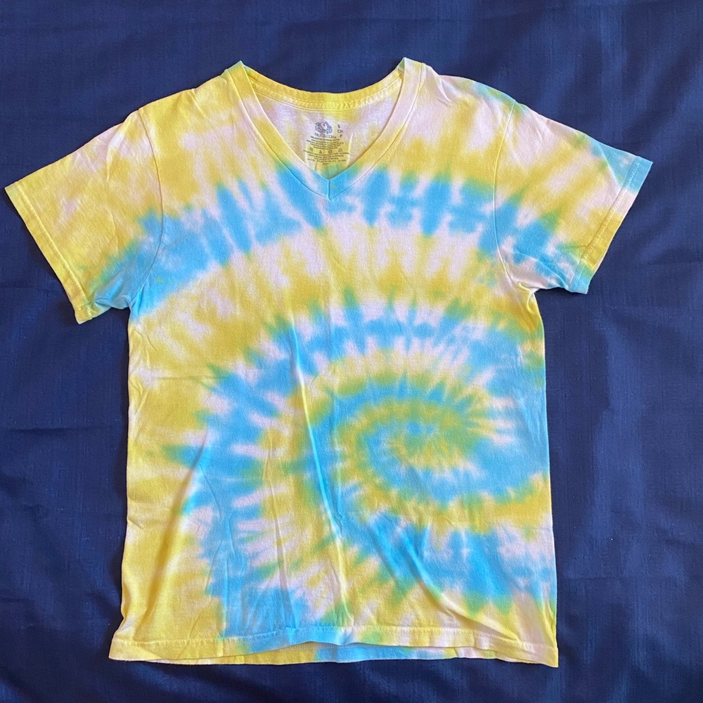 Four, custom tie dye t shirts, crew and v neck - Picture 4 of 9